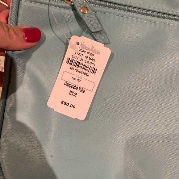Neiman Marcus large cosmetics bag - Picture 4 of 4